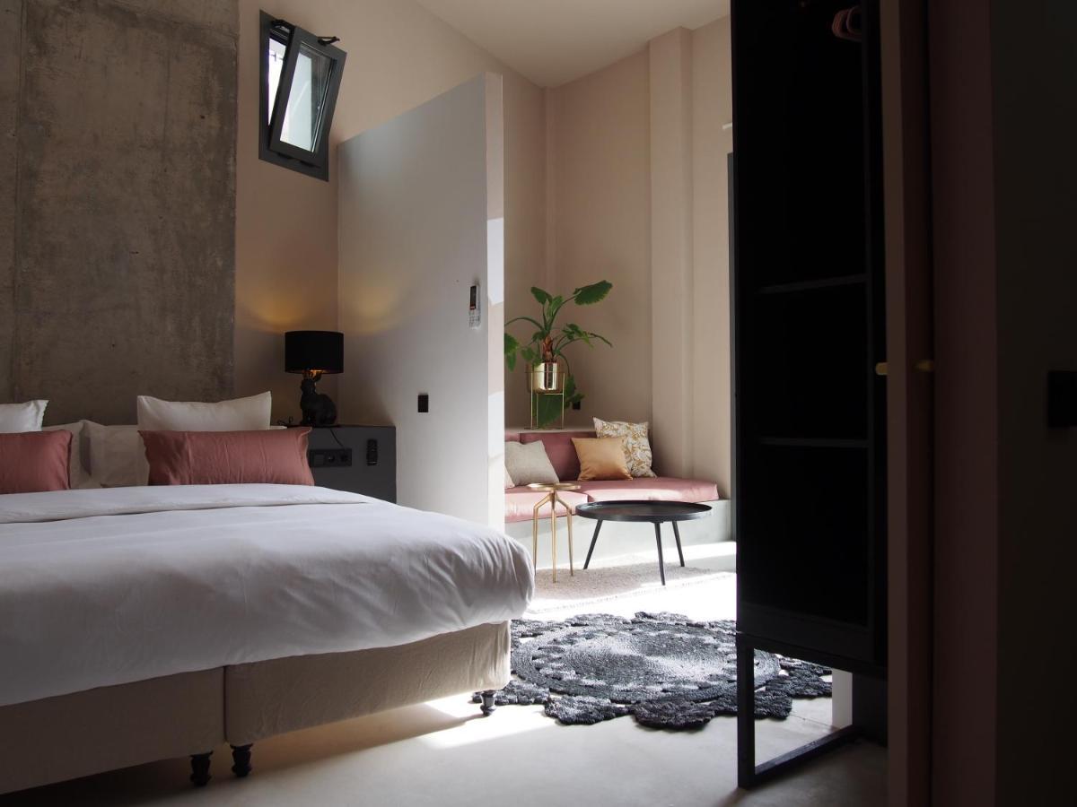 Suites 9 Malaga, Three Unique Suites With Private Plunge Pool Exterior photo